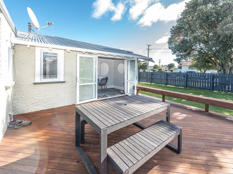 4 Muir Street, Gonville, Whanganui - Carousel 26