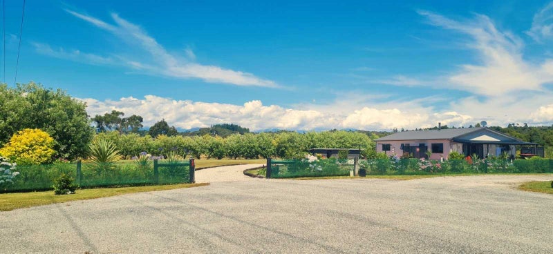 29 Craig Road, Hokitika - Carousel 1