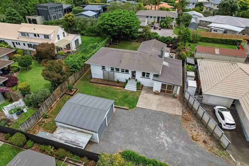 14 Smiths Road, Matua, Tauranga - Carousel 1