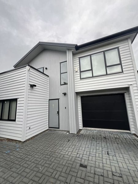 14E River Road, Te Atatu Peninsula, Auckland - Carousel 1
