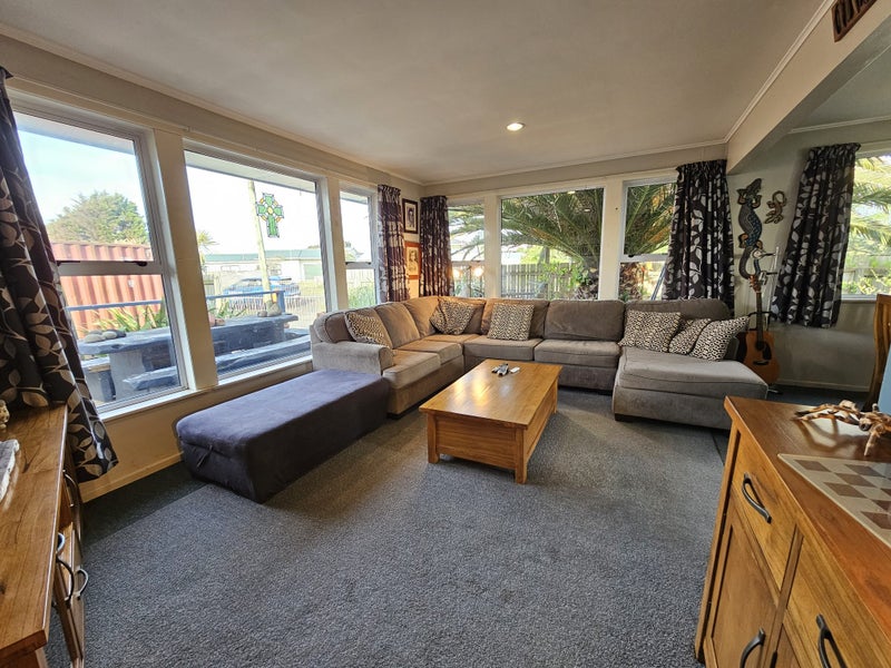 53 Kahukura Avenue, Waitarere Beach, Levin - Carousel 2
