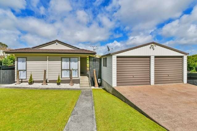 17 Rotoma Rise, Clover Park, Auckland - Carousel 1