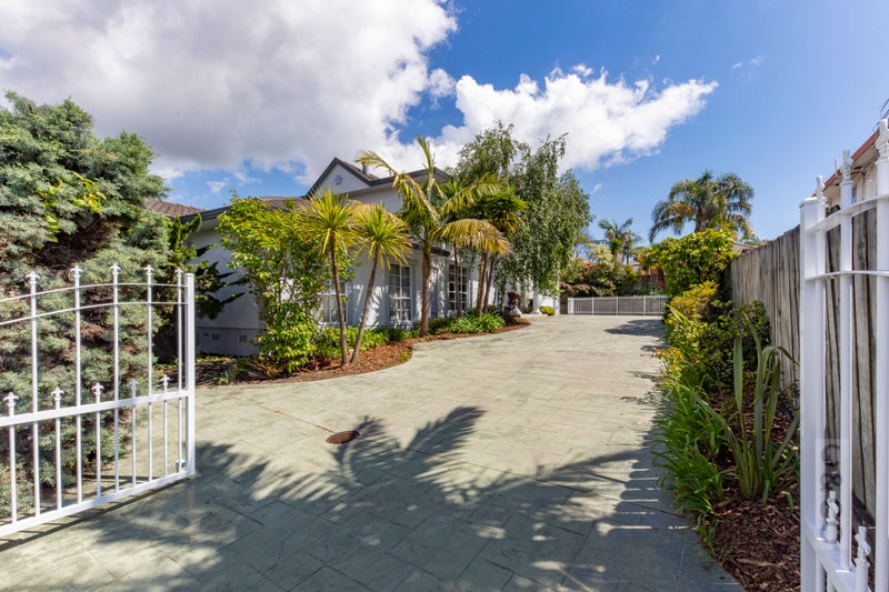 34 Hugh Green Drive, Pinehill, Auckland - Carousel 2