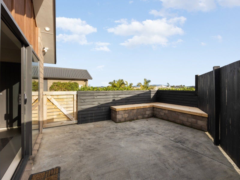 2/16 Iris Place, Grandview Heights, Hamilton - Carousel 3