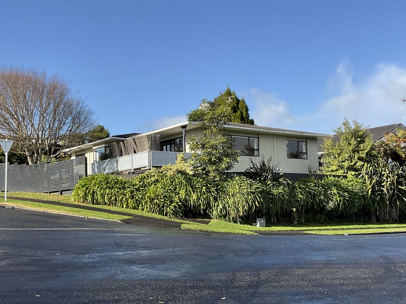 32 Branch Road, Highlands Park, New Plymouth - Carousel 2