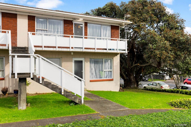 1/22 Fowlds Avenue, Sandringham, Auckland - Carousel 1