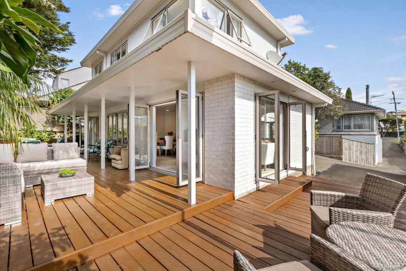 2/4 Carlton Street, Hillsborough, Auckland - Carousel 2