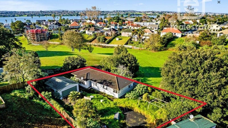 47A Torino Street, Point England, Auckland - Carousel 1