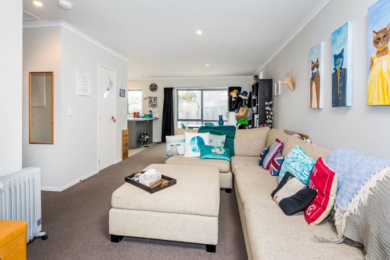 32B Braemar Road, Castor Bay, Auckland - Carousel 2