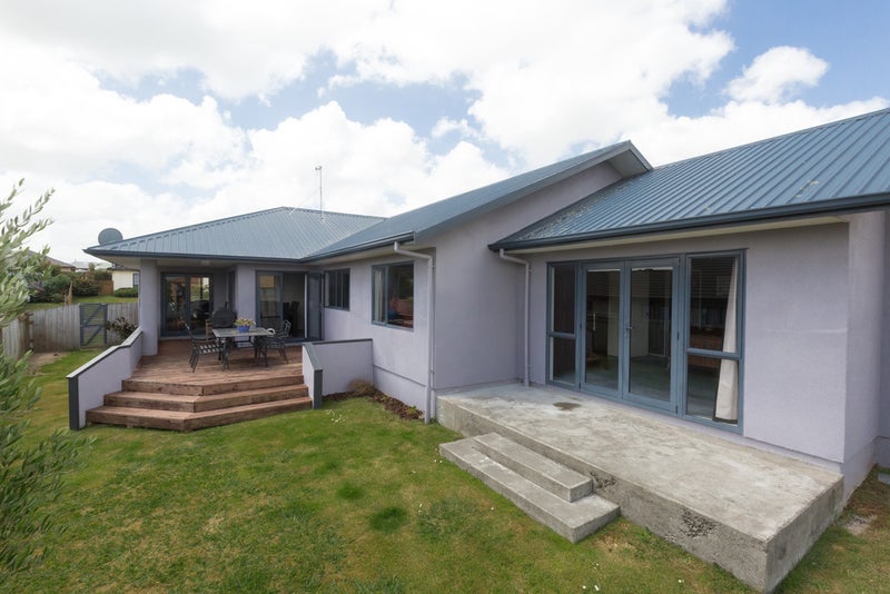 22 Logan Way, Kelvin Grove, Palmerston North - Carousel 17