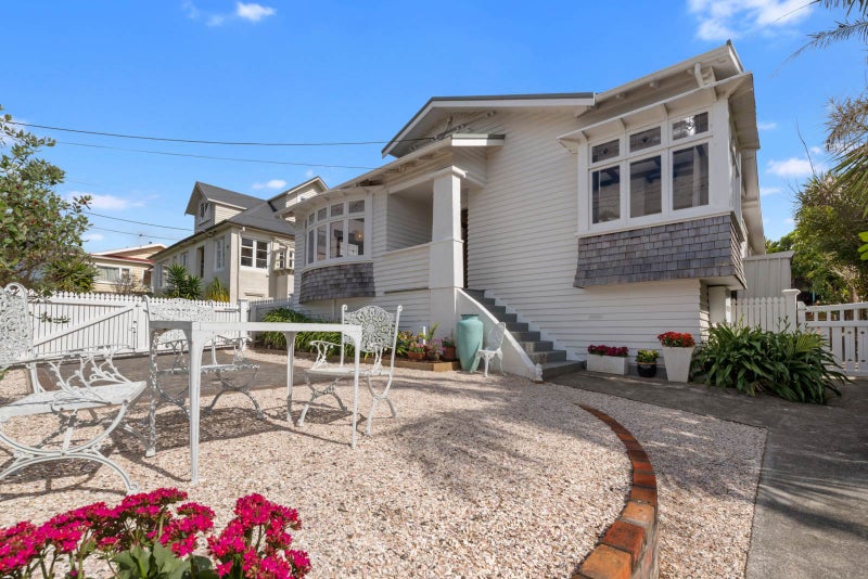 14 Ngataringa Road, Devonport, Auckland - Carousel 2