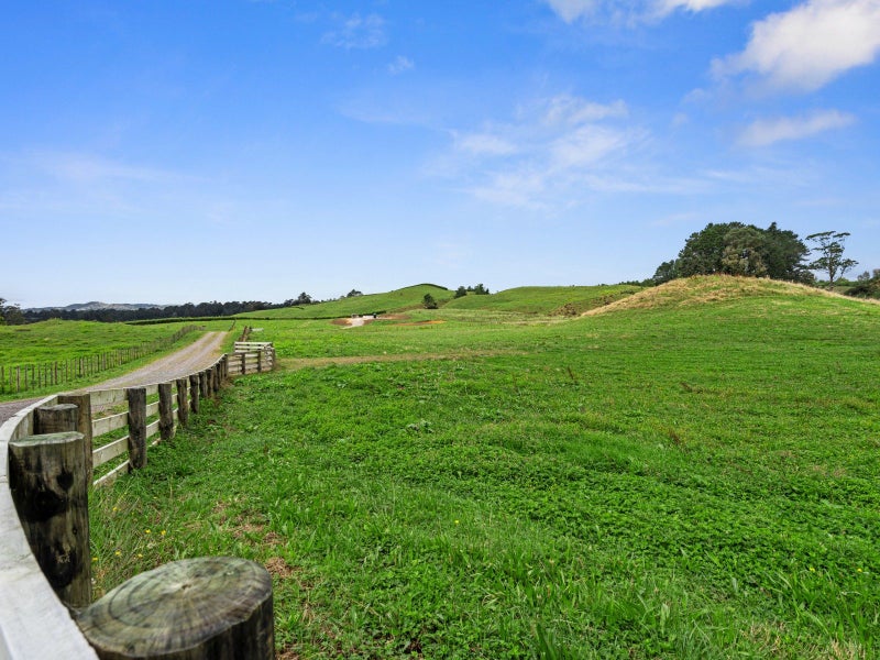 810 Omanawa Road, Tauranga - Carousel 2