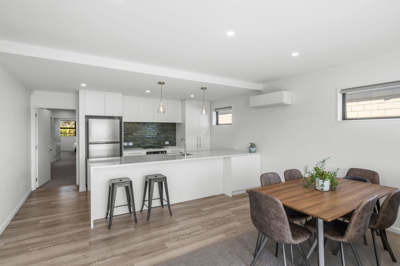 6 Lussa Close, Broomfield, Christchurch - Carousel 2