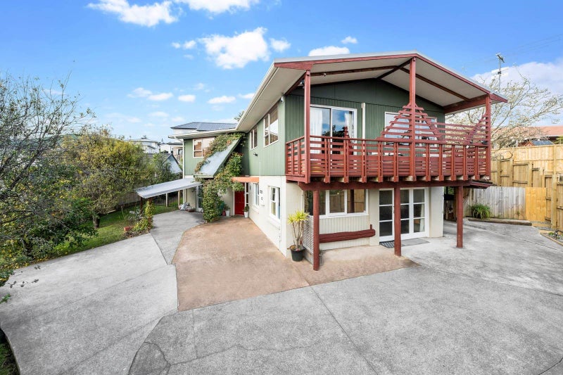 2/36 Sylvan Crescent, Te Atatū South, Auckland - Carousel 2