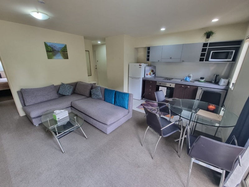 15A/21 Hunters Park Drive, Three Kings, Auckland - Carousel 2