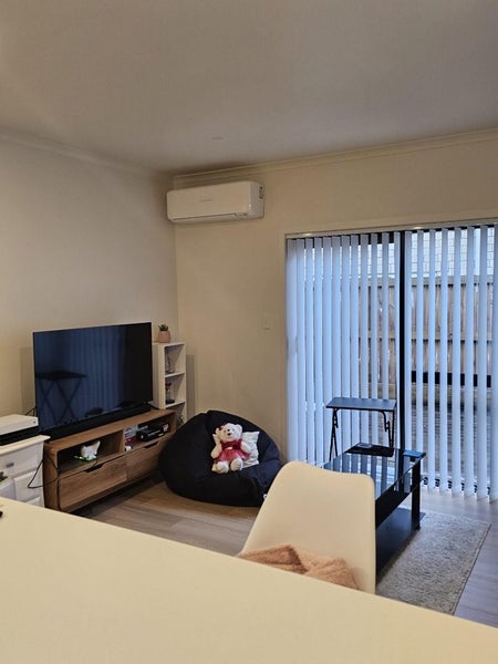 3/33 May Street, Hamilton East, Hamilton - Carousel 1