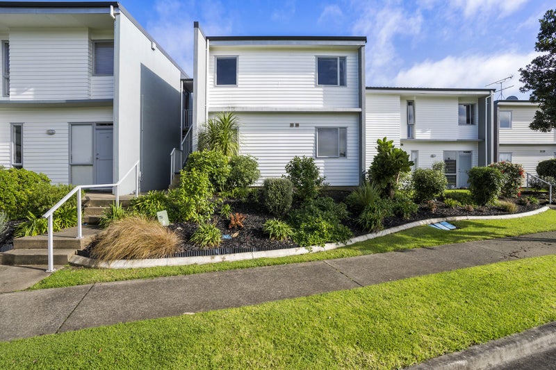 92/7 Kelvin Hart Drive, East Tamaki, Auckland - Carousel 1