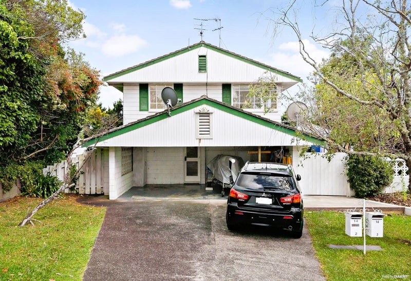 2/14 Worcester Road, Meadowbank, Auckland - Carousel 1