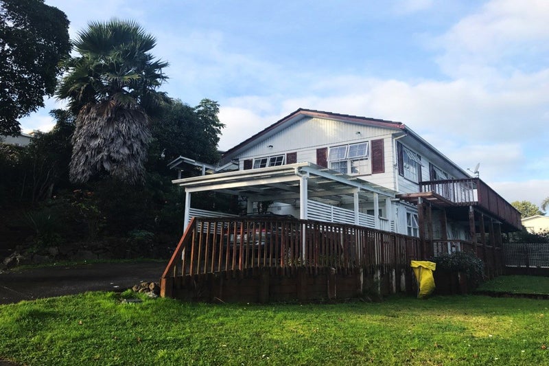 5 Deverell Place, Northcross, Auckland - Carousel 1