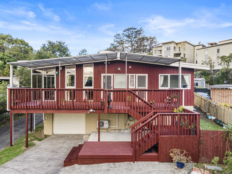 1/18 Orcades Place, Lynfield, Auckland - Carousel 1