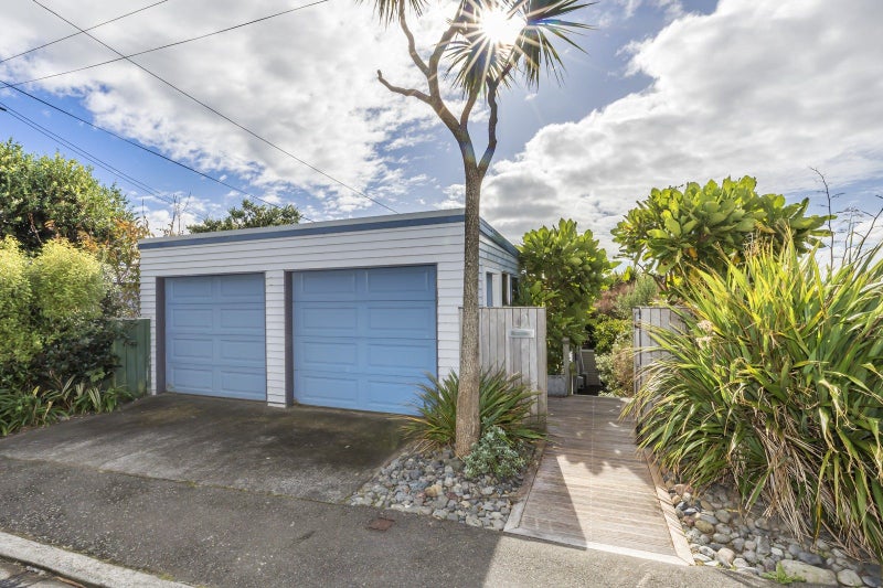 25 Pinnacle Street, Seatoun, Wellington - Carousel 21