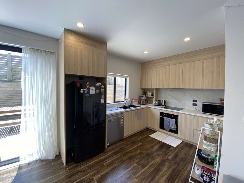 7A Kerria Place, Sunnynook, Auckland - Carousel 2