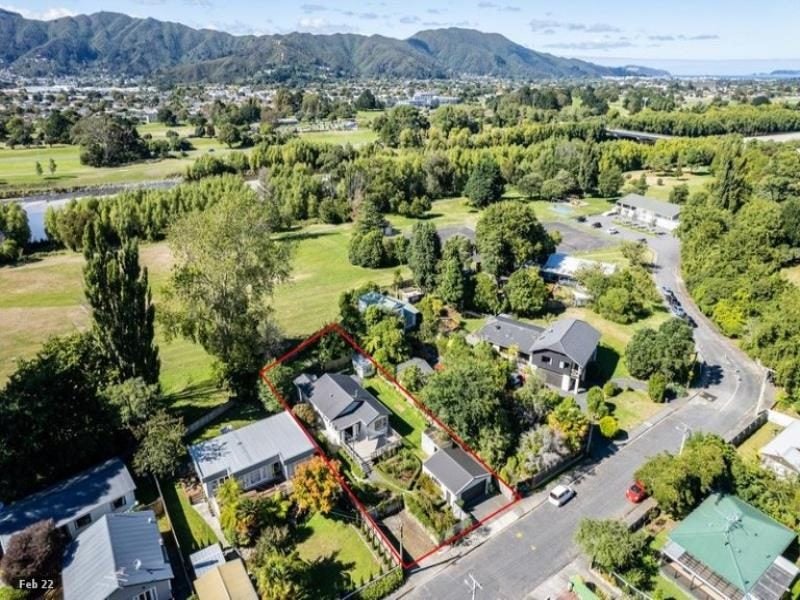 33 Norfolk Street, Belmont, Lower Hutt - Carousel 28