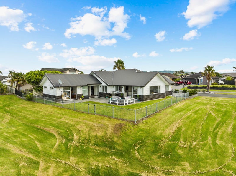 41 Key West Drive, One Tree Point - Carousel 2