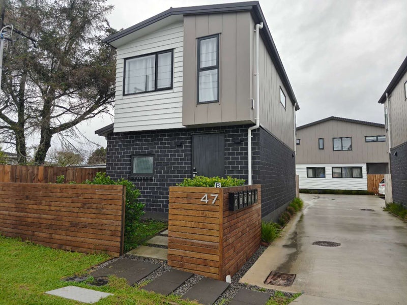 47B Northcote Road, Hillcrest, Auckland - Carousel 1