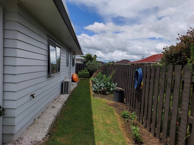 122B Clevedon Road, Papakura, Papakura - Carousel 16