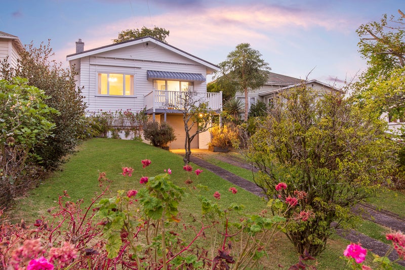 16 Finch Street, Morningside, Auckland - Carousel 1
