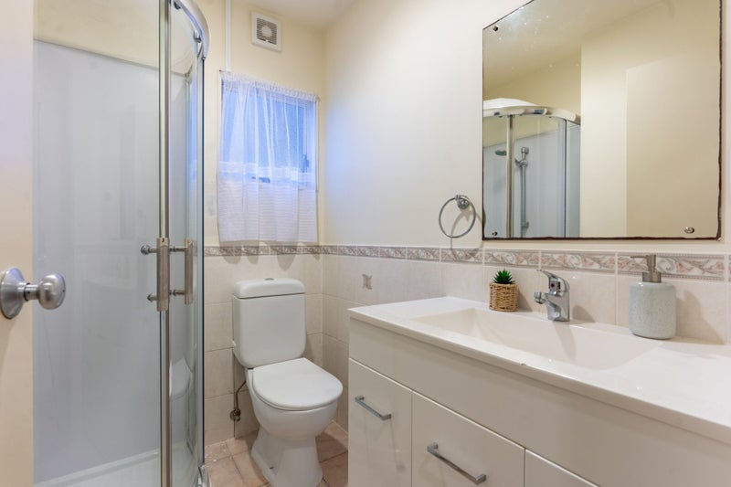 2/57 Gladstone Road, Northcote, Auckland - Carousel 18