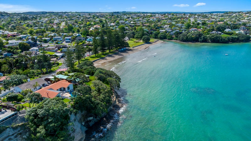 913 Beach Road, Waiake, Auckland - Carousel 21