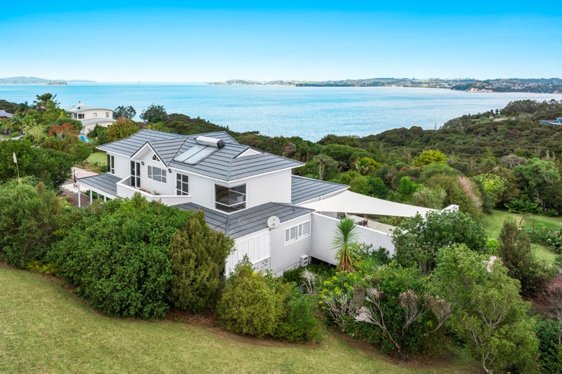 6 Puriri Place, Sandspit, Warkworth - Carousel 1