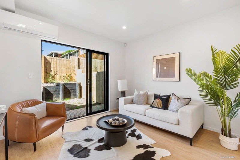3/63A Hogans Road, Glenfield, Auckland - Carousel 1