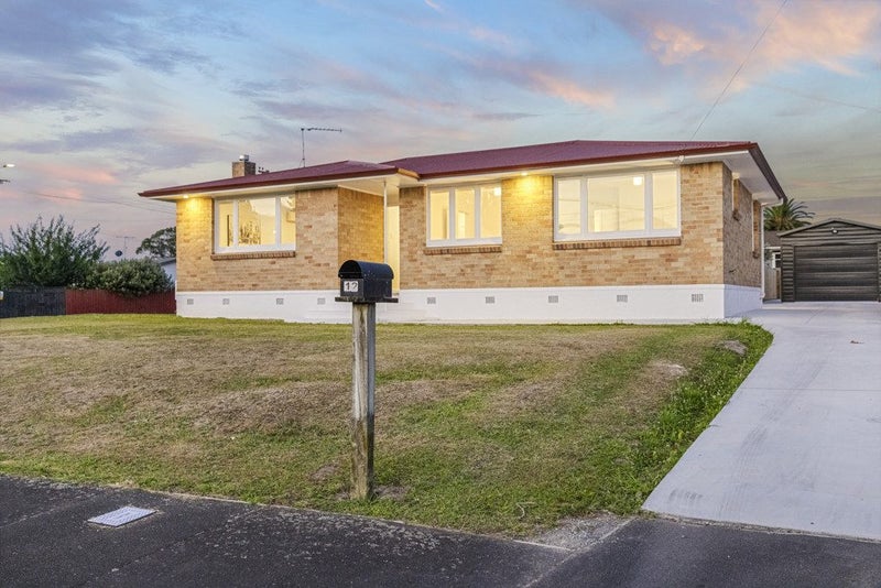 12 Richan Street, Glenview, Hamilton - Carousel 2