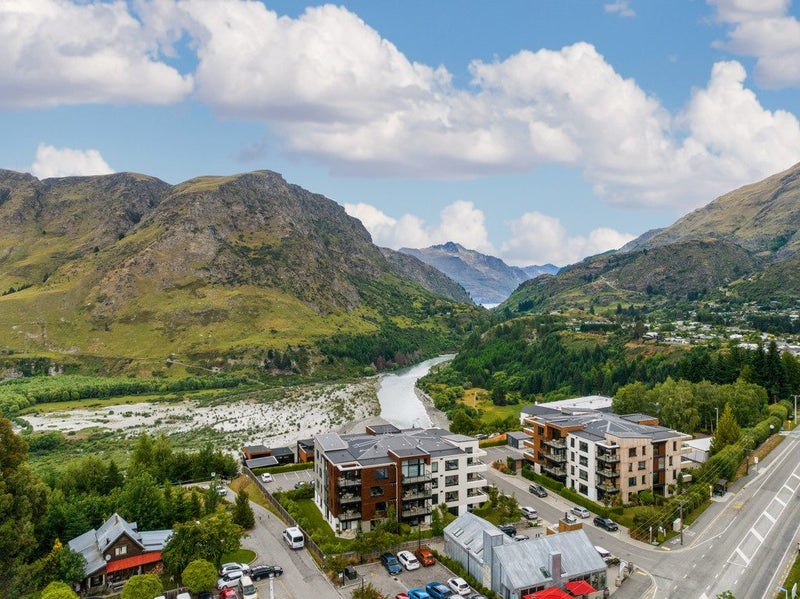 5/154 Arthurs Point Road, Arthurs Point, Queenstown - Carousel 2