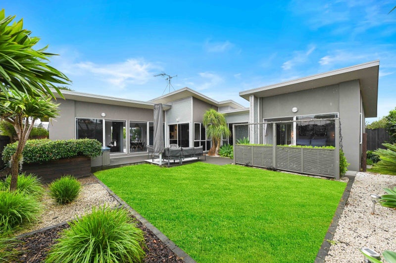 12 Cumbria Way, Hamilton East, Hamilton - Carousel 21