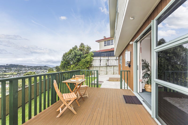 24A Bathgate Street, Johnsonville, Wellington - Carousel 21