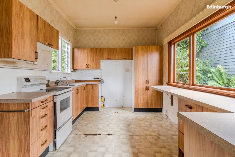 5 Seddon Street, Ravensbourne, Dunedin - Carousel 2