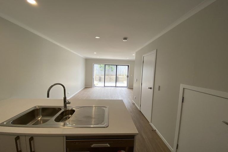 13/125B Metcalfe Road, Ranui, Auckland - Carousel 2