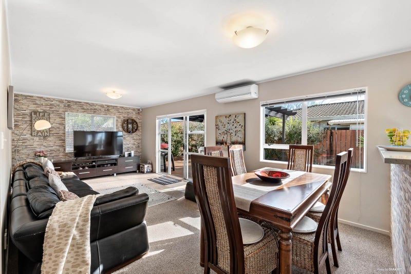 2/1 Caribbean Drive, Unsworth Heights, Auckland - Carousel 2