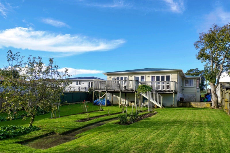 12 Gilliam Street, New Lynn, Auckland - Carousel 2