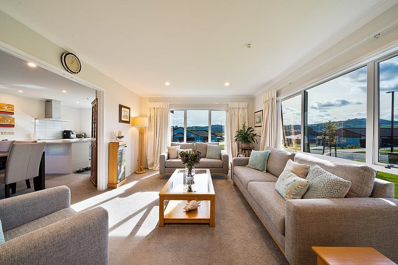 1 Loader Place, POKENO - Carousel 1