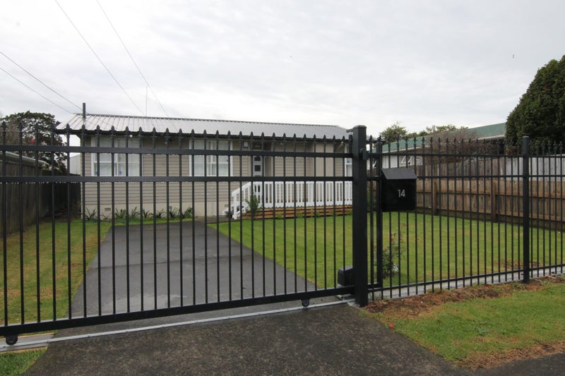 14 Cameo Court Road, Favona, Auckland - Carousel 1