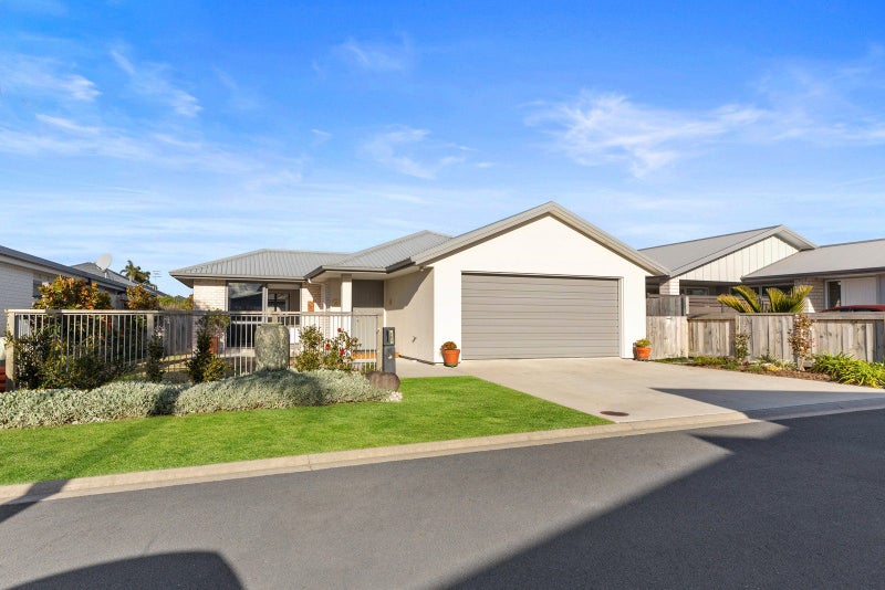 82B The Boulevard, Papamoa Beach, Papamoa - Carousel 1