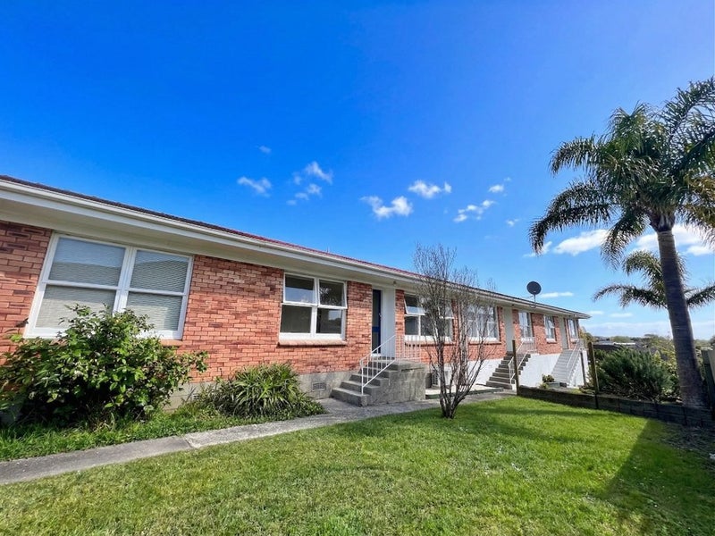 2/12 Aramoana Avenue, Devonport, Auckland - Carousel 1
