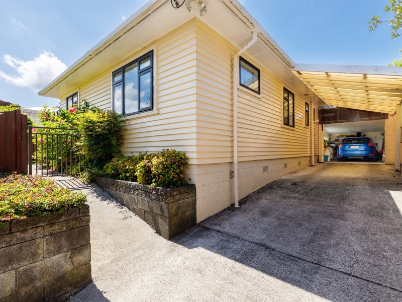 4 Barclay Street, Ferndale, New Plymouth - Carousel 1