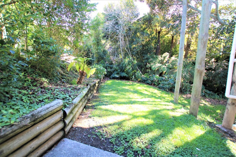 42 Fordham Street, Beach Haven, Auckland - Carousel 9