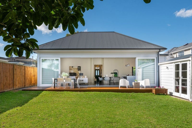 154 Hinemoa Street, Birkenhead, Auckland - Carousel 2